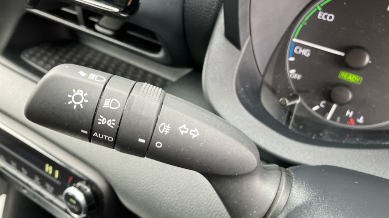 Toyota Yaris 1.5 Hybrid Icon 5dr CVT Hybrid Hatchback